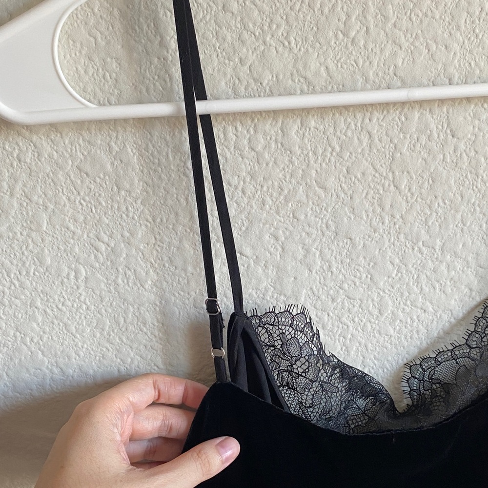 Cami NYC Black Velvet Lace Cami - Picture 9 of 10